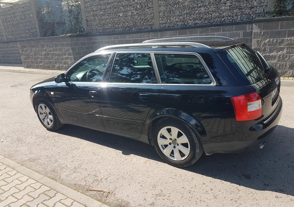 Audi A4 cena 15900 przebieg: 266449, rok produkcji 2004 z Żelechów małe 211